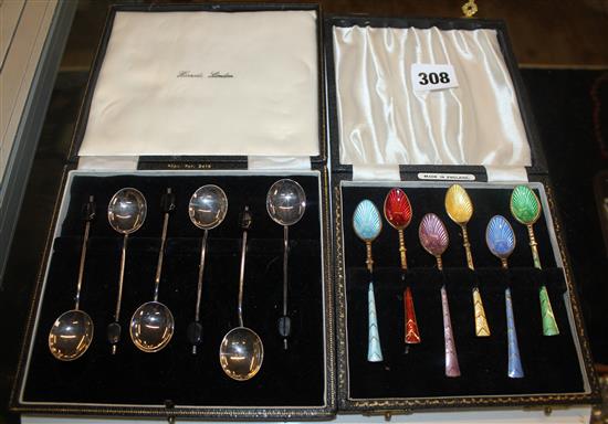 Cased set of enamelled spoons & similar coffee spoons